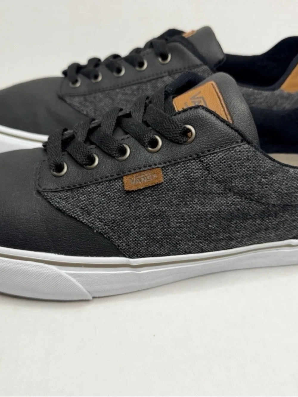 Vans Men’s Black and Brown Low-Top Sneakers